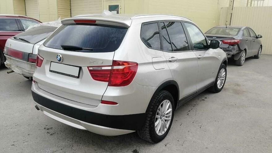 Полировка BMW Фото БМВ после полировки кузова